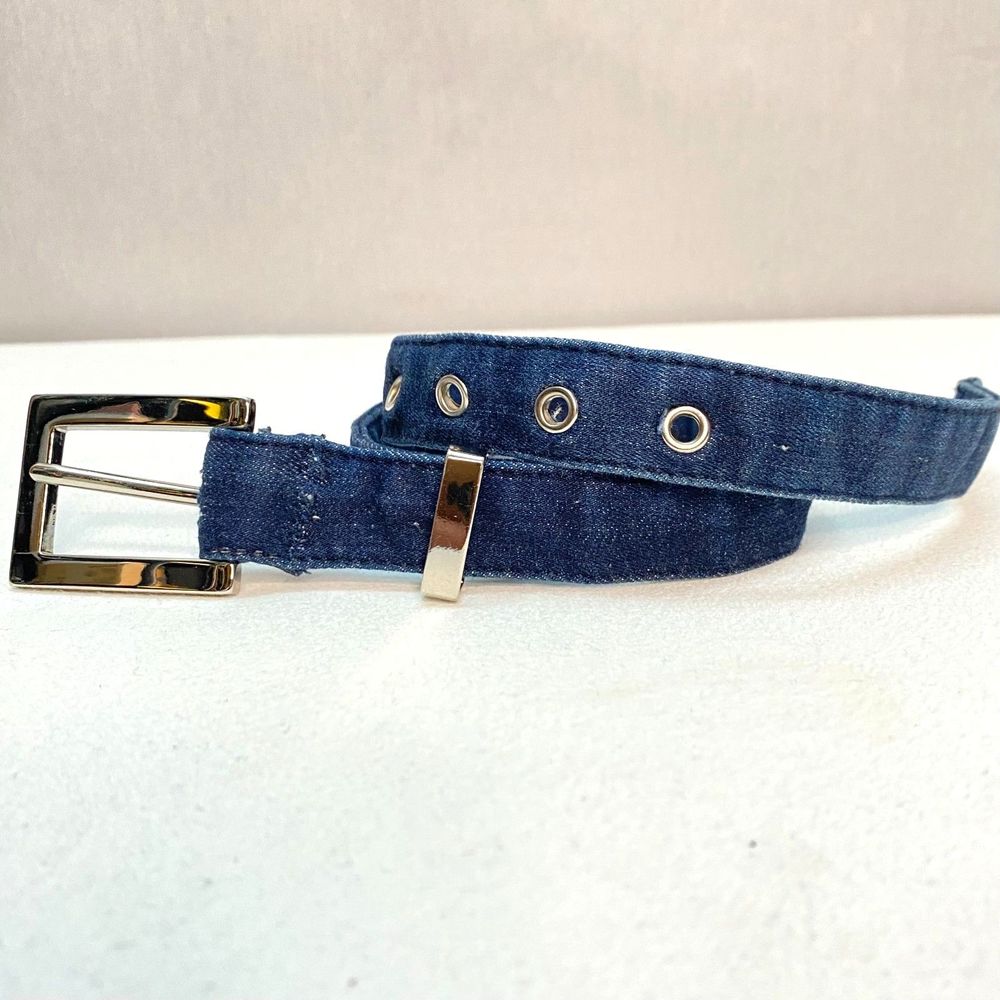 💎Womens Belt Small Waist Skinny Denim Silver Tone Buckle Loop And Grommets